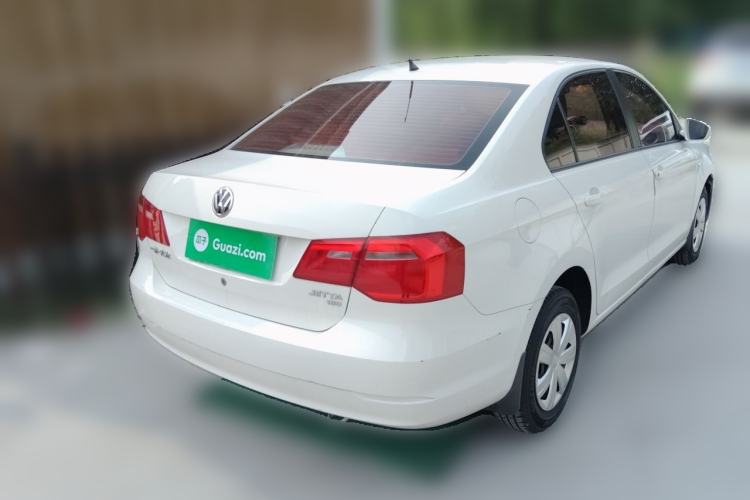 Used Volkswagen Jetta 2015 1.6L Automatic Fashion Model Rear Right 45 Deg