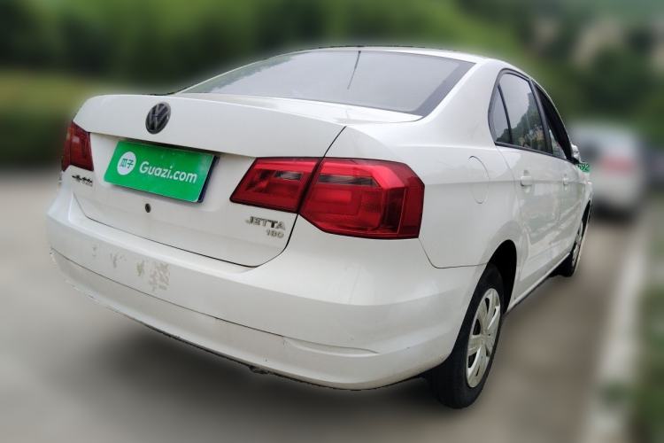 Used Volkswagen Jetta 2015 Value Edition 1.6L Manual Fashionable Style Rear Right 45 Deg