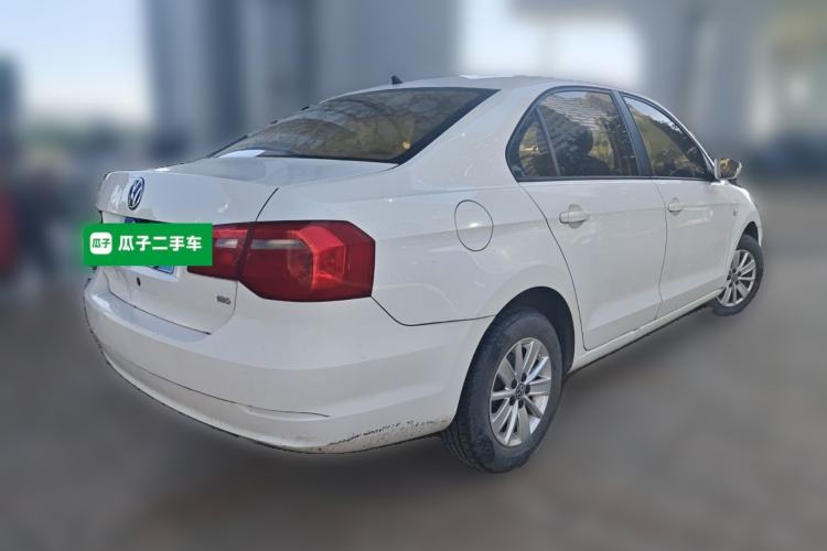 Used Volkswagen Jetta 2015 1.6L Manual Fashion Edition Rear Right 45 Deg