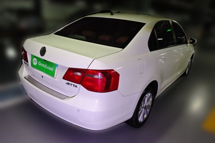 Used Volkswagen Jetta 2015 1.6L Manual Comfort Model Rear Right 45 Deg