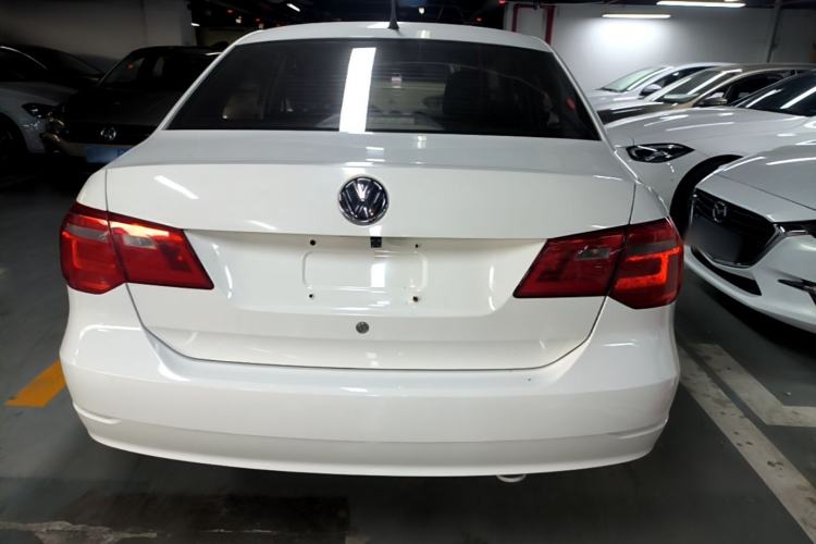 Used Volkswagen Jetta 2015 Value Edition 1.6L Manual Fashionable Style Rear