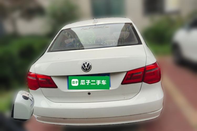 Used Volkswagen Jetta 2015 Zhuihui Edition 1.4L Manual Fashion Model Rear