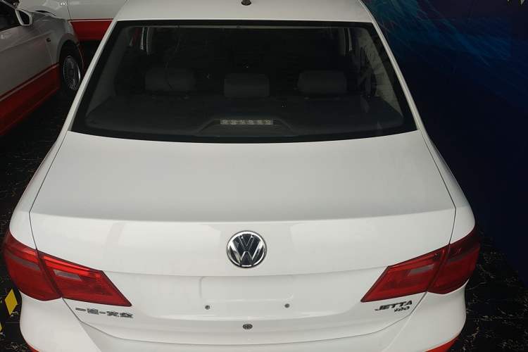 Used Volkswagen Jetta 2015 1.6L Automatic Fashion Model Rear