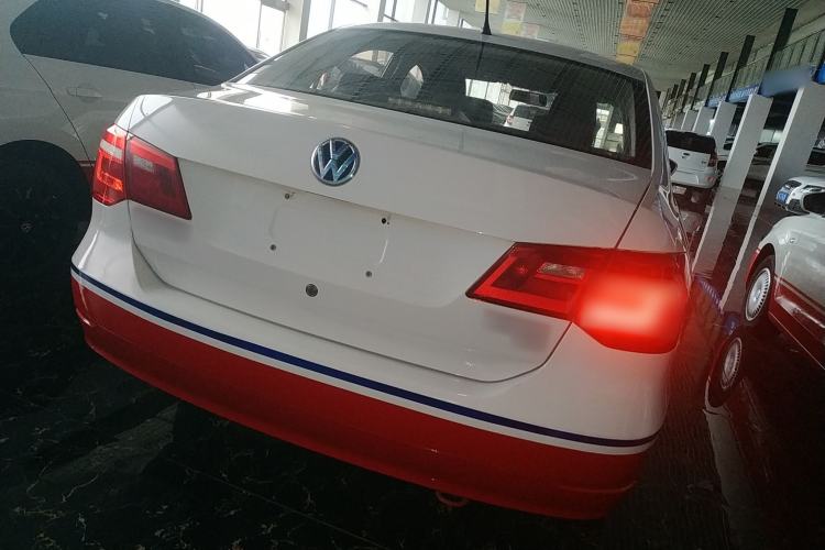 Used Volkswagen Jetta 2015 1.6L Automatic Fashion Model Rear
