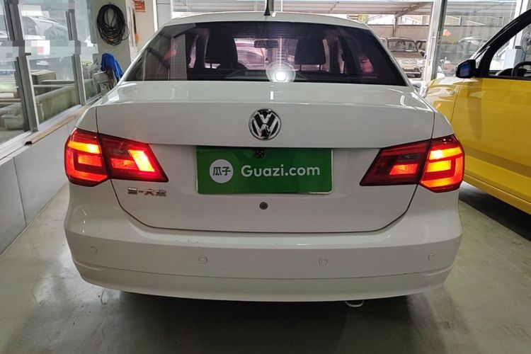 Used Volkswagen Jetta 2015 Value Edition 1.6L Manual Fashionable Style Rear