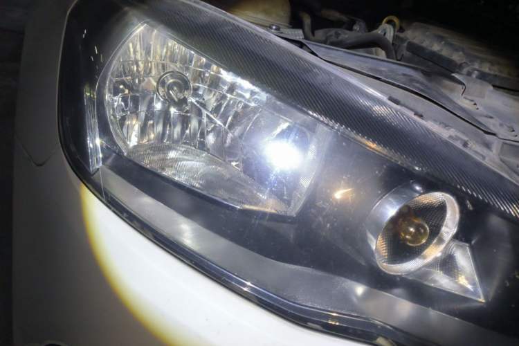 Used Volkswagen Jetta 2015 Zhuihui Edition 1.4L Manual Fashion Model Right Front Headlight