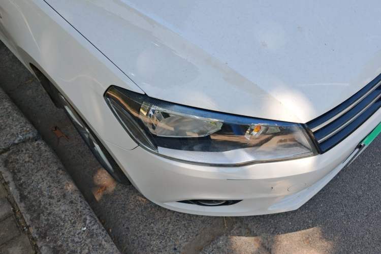 Used Volkswagen Jetta 2015 1.6L Manual Comfort Model Right Front Headlight