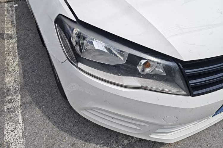 Used Volkswagen Jetta 2015 Zhuihui Edition 1.4L Manual Fashion Model Right Front Headlight