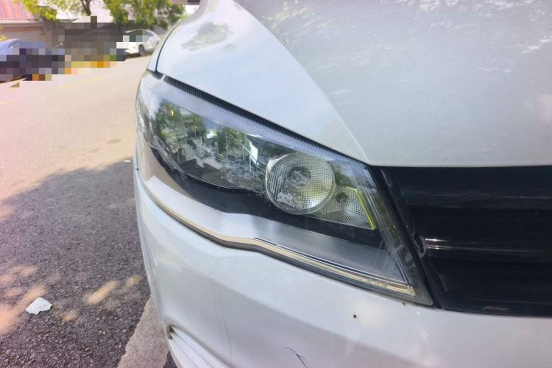 Used Volkswagen Jetta 2015 1.6L Manual Fashion Edition Right Front Headlight
