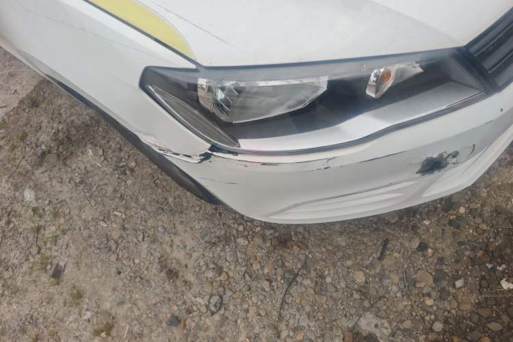 Used Volkswagen Jetta 2015 1.4L Manual Fashion Model Right Front Headlight
