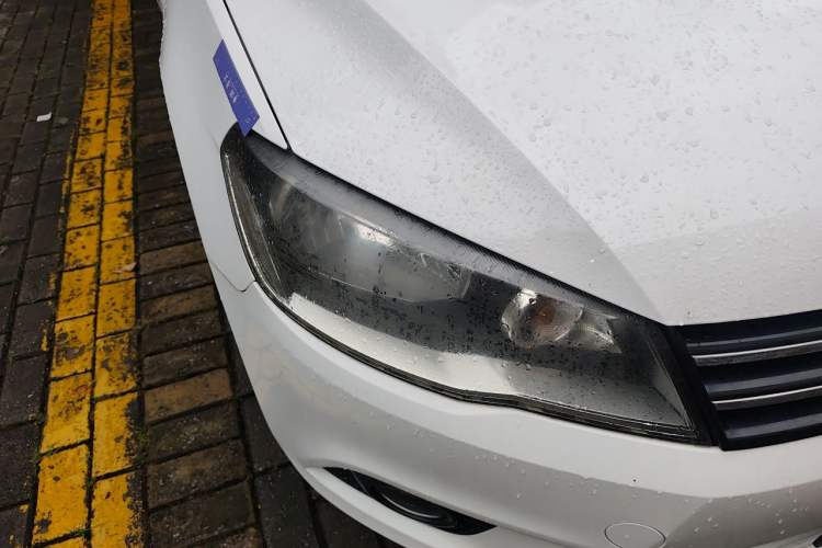 Used Volkswagen Jetta 2015 Zhihui Edition 1.4L Manual Comfort Model Right Front Headlight