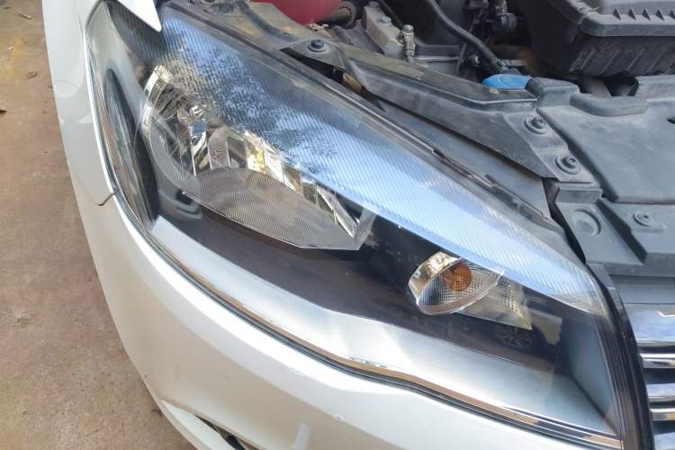 Used Volkswagen Jetta 2015 Zhihui Edition 1.4L Manual Comfort Model Right Front Headlight
