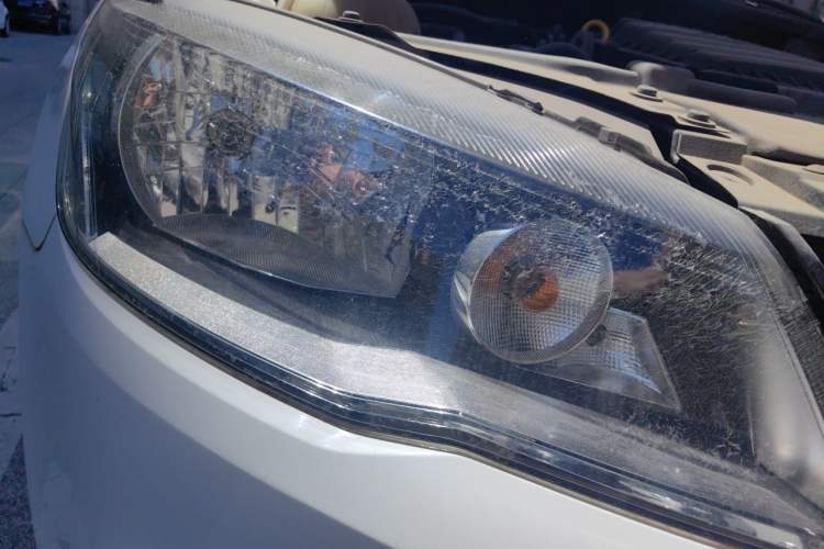 Used Volkswagen Jetta 2015 Zhuihui Edition 1.6L Manual Comfort Model Right Front Headlight