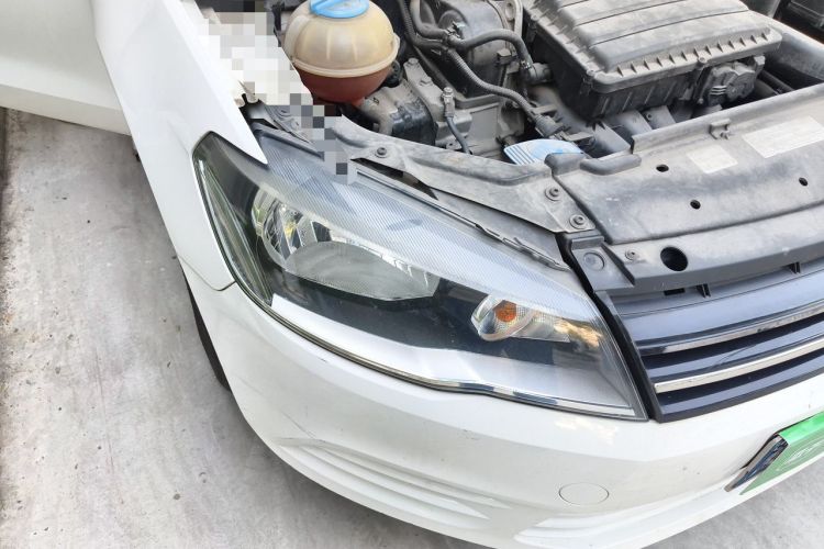 Used Volkswagen Jetta 2015 1.6L Manual Fashion Edition Right Front Headlight