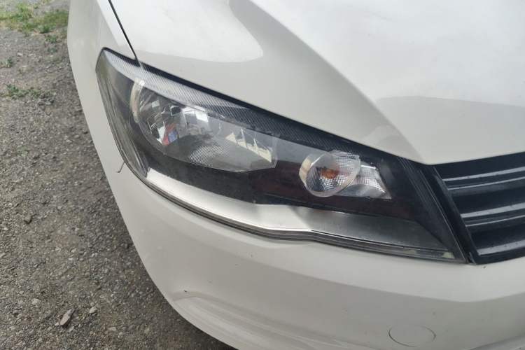 Used Volkswagen Jetta 2015 Zhuihui Edition 1.4L Manual Fashion Model Right Front Headlight