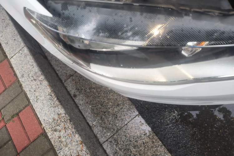Used Volkswagen Jetta 2015 Value Edition 1.6L Automatic Fashion Version Right Front Headlight