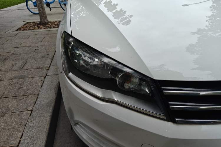 Used Volkswagen Jetta 2015 Zhuihui Edition 1.4L Manual Fashion Model Right Front Headlight