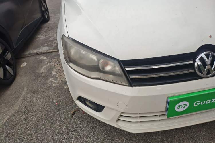 Used Volkswagen Jetta 2015 1.6L Manual Comfort Model Right Front Headlight