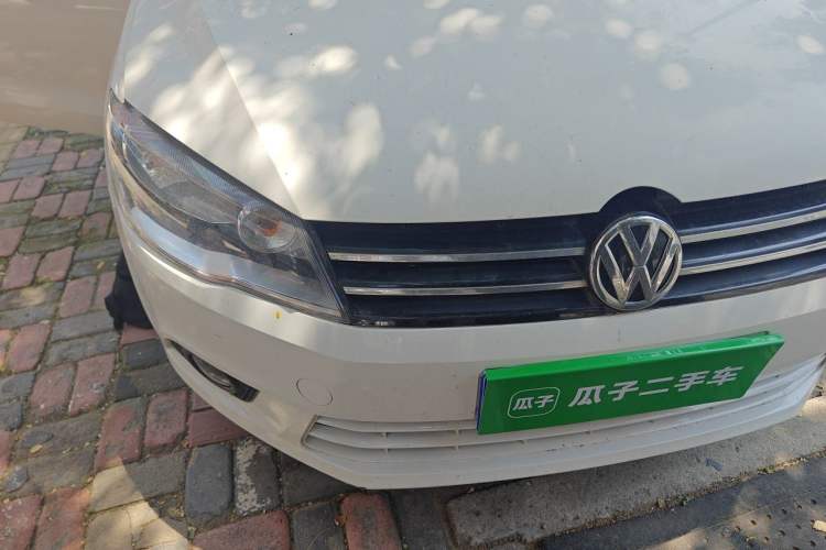 Used Volkswagen Jetta 2015 Zhihui Edition 1.4L Manual Comfort Model Right Front Headlight