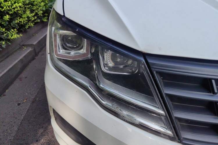 Used Volkswagen Jetta 2015 1.6L Manual Fashion Edition Right Front Headlight