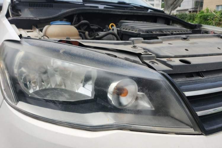 Used Volkswagen Jetta 2015 1.6L Manual Comfort Model Right Front Headlight