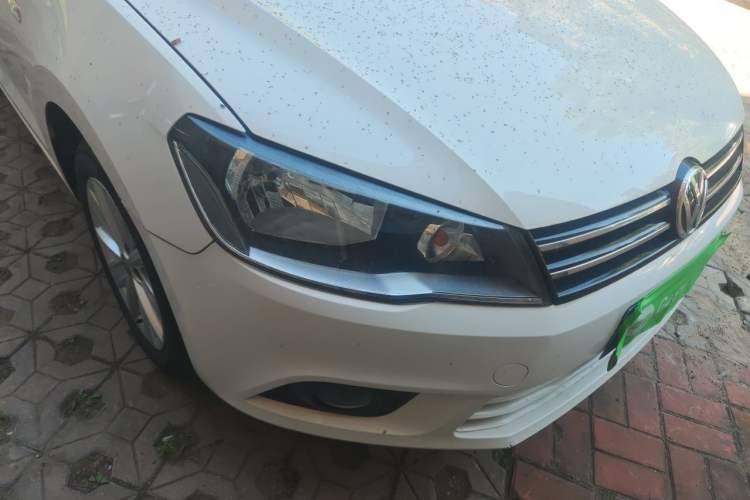 Used Volkswagen Jetta 2015 1.6L Manual Comfort Model Right Front Headlight