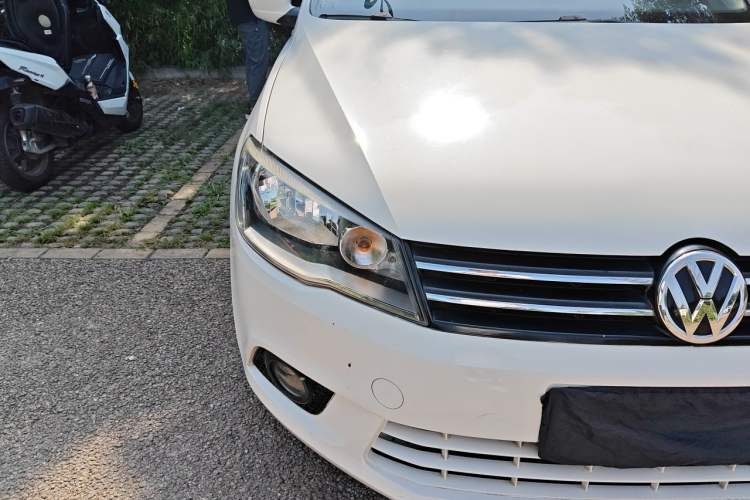 Used Volkswagen Jetta 2015 Zhuihui Edition 1.6L Manual Comfort Model Right Front Headlight