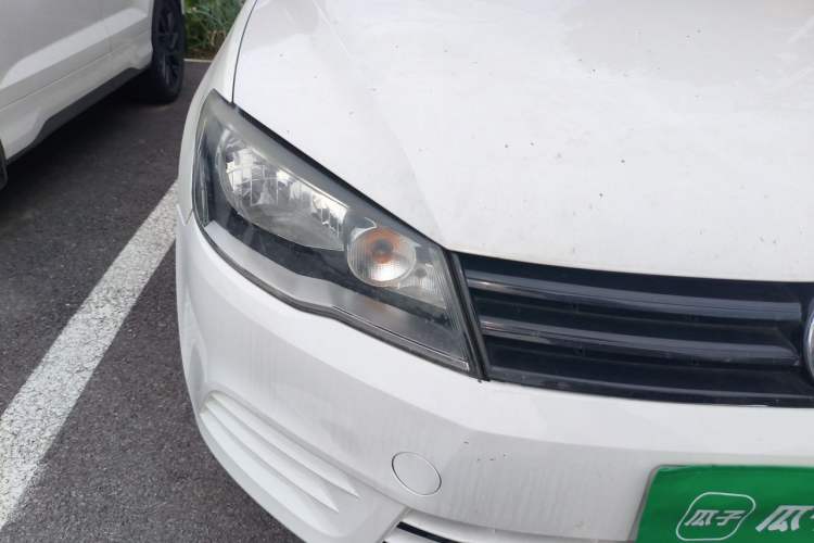 Used Volkswagen Jetta 2015 Zhuihui Edition 1.4L Manual Fashion Model Right Front Headlight