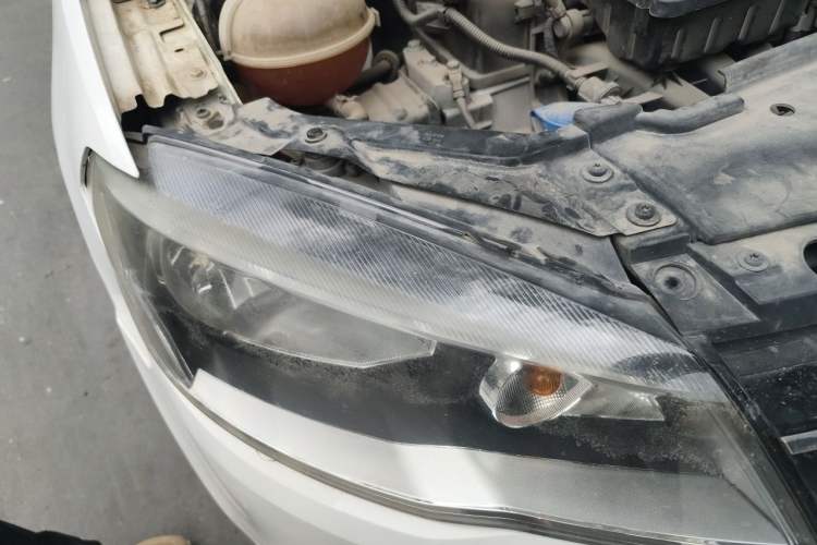 Used Volkswagen Jetta 2015 1.6L Manual Comfort Model Right Front Headlight