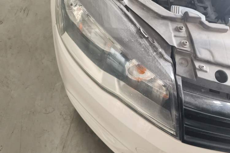 Used Volkswagen Jetta 2015 1.4L Manual Fashion Model Right Front Headlight