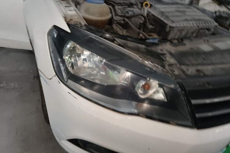 Used Volkswagen Jetta 2015 1.6L Manual Comfort Model Right Front Headlight