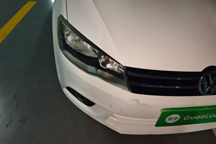 Used Volkswagen Jetta 2015 1.6L Manual Comfort Model Right Front Headlight