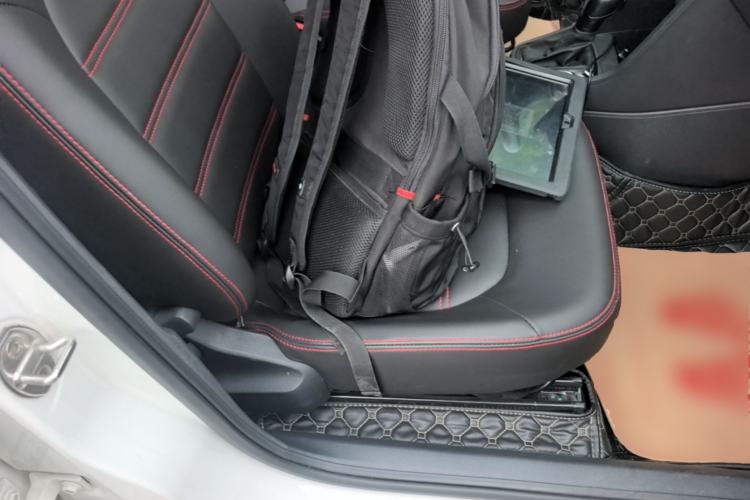 Used Volkswagen Jetta 2015 1.6L Automatic Fashion Model Right Front Seat