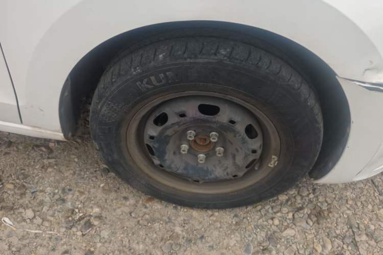 Used Volkswagen Jetta 2015 1.4L Manual Fashion Model Right Front Wheel Hub
