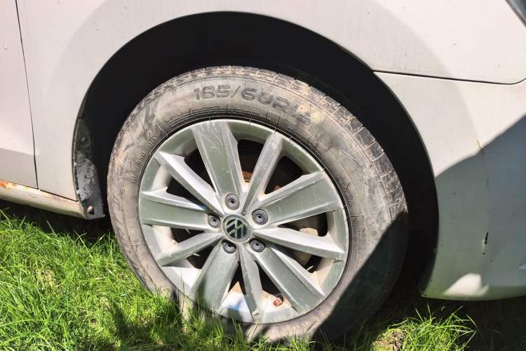 Used Volkswagen Jetta 2015 1.4L Manual Comfort Model Right Front Wheel Hub