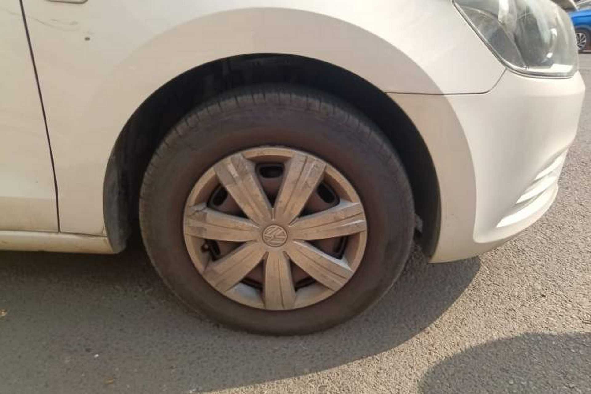 Used Volkswagen Jetta 2015 Value Edition 1.6L Automatic Fashion Version Right Front Wheel Hub