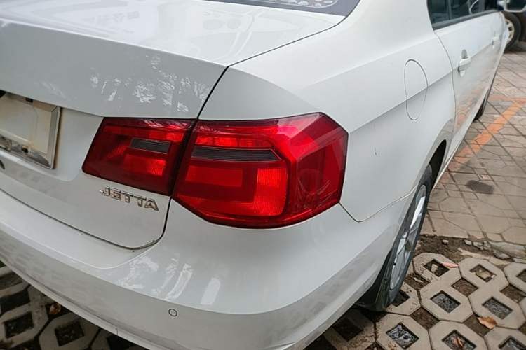 Used Volkswagen Jetta 2015 1.6L Manual Comfort Model Right Rear Taillight