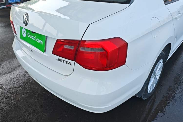 Used Volkswagen Jetta 2015 1.4L Manual Comfort Model Right Rear Taillight