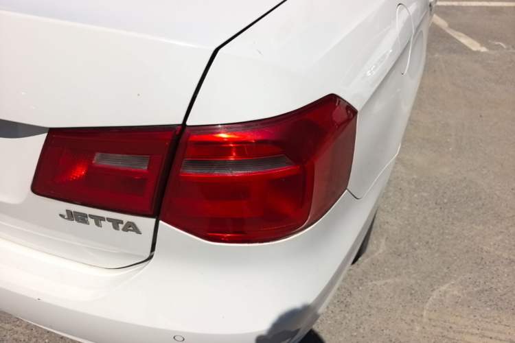 Used Volkswagen Jetta 2015 1.4L Manual Comfort Model Right Rear Taillight