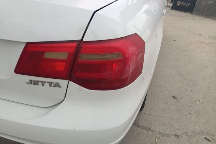 Used Volkswagen Jetta 2015 1.6L Manual Fashion Edition Right Rear Taillight