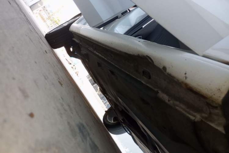 Used Volkswagen Jetta 2015 1.6L Manual Comfort Model Right Side Sill