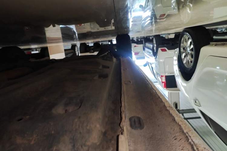 Used Volkswagen Jetta 2015 1.6L Manual Fashion Edition Right Side Sill