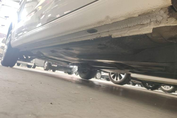 Used Volkswagen Jetta 2015 1.6L Manual Fashion Edition Right Side Sill