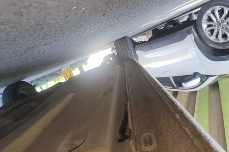 Used Volkswagen Jetta 2015 Value Edition 1.6L Automatic Comfort Version Right Side Sill
