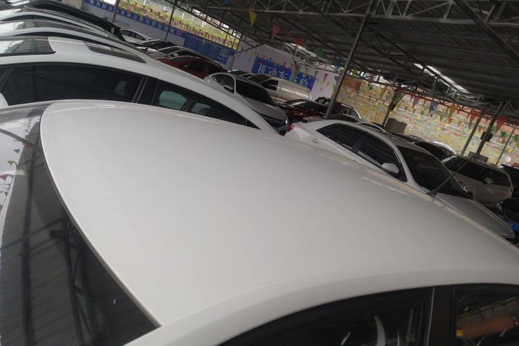 Used Volkswagen Jetta 2015 1.6L Manual Fashion Edition Roof