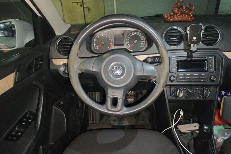 Used Volkswagen Jetta 2015 Value Edition 1.6L Manual Fashionable Style Steering Wheel