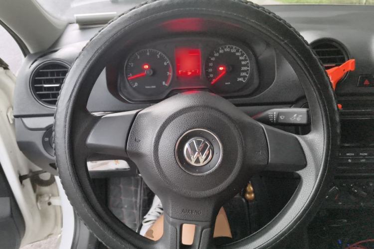 Used Volkswagen Jetta 2015 1.6L Manual Fashion Edition Steering Wheel