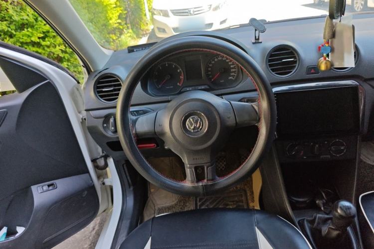 Used Volkswagen Jetta 2015 Value Edition 1.6L Manual Fashionable Style Steering Wheel