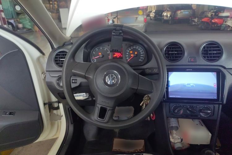 Used Volkswagen Jetta 2015 Value Edition 1.6L Manual Fashionable Style Steering Wheel