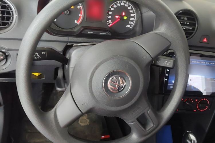 Used Volkswagen Jetta 2015 Value Edition 1.6L Automatic Fashion Version Steering Wheel